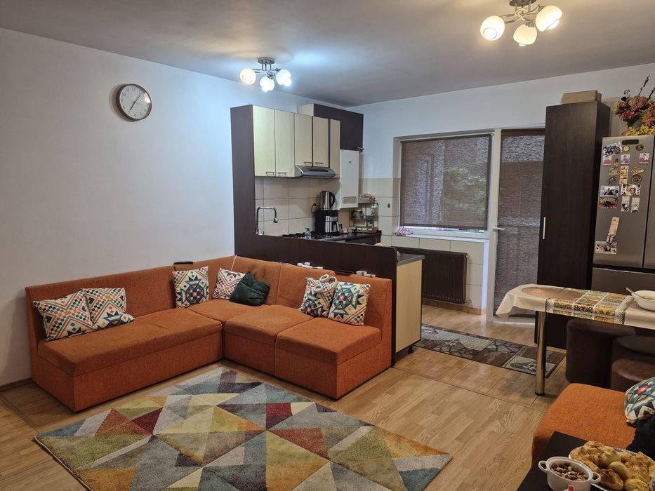 PF Vând apartament cu 3 camere in Floresti Cluj