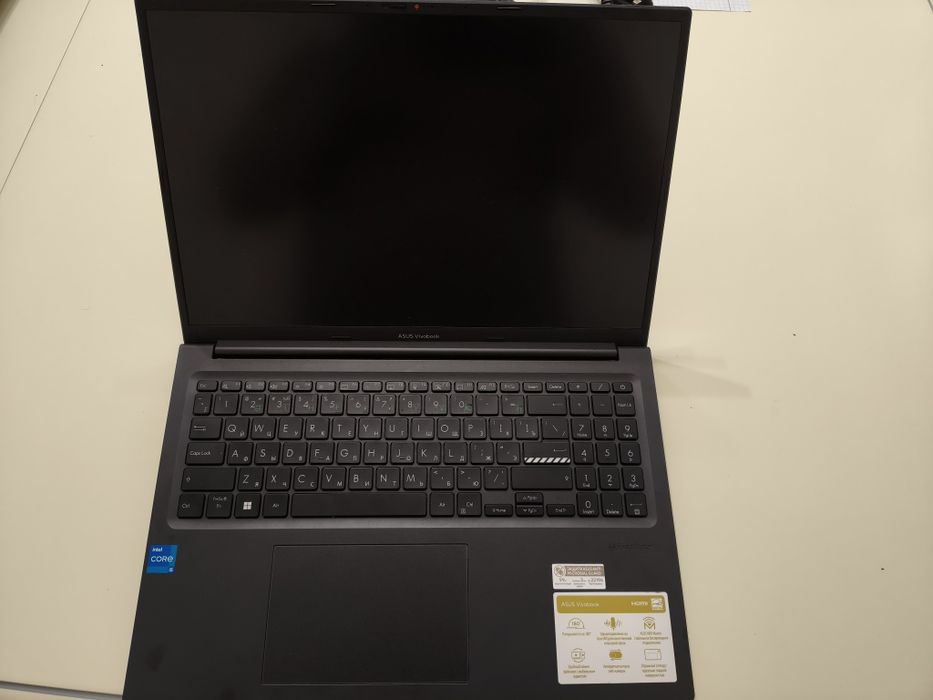 Ноутбук Asus диагональ 16