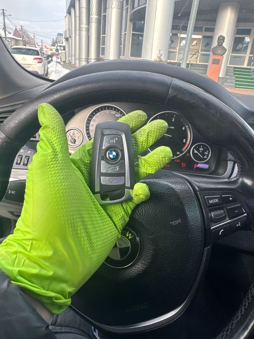 Programare cheie BMW F10 F11 Seria 5 oferim si programare cheie