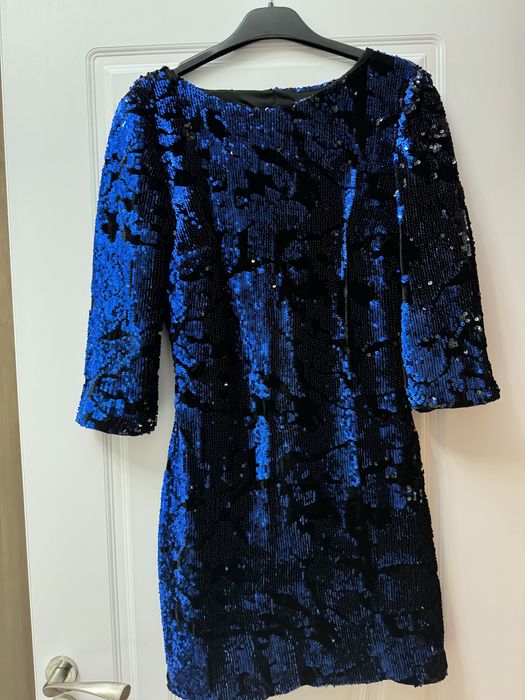 Официална рокля