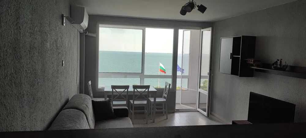 Дава се под наем Двустаен апартамент в Бургас, Лазур - 50 кв.м за 651.78 € - Снимка #2