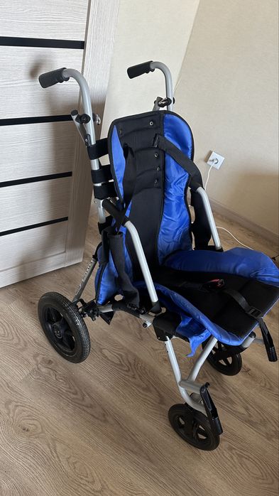 Коляска прогулочная