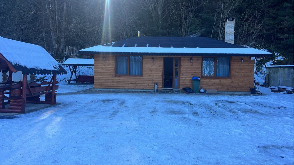 Cabana (pensiune) de inchiriat sucevita(revelion si craciun ocupat)