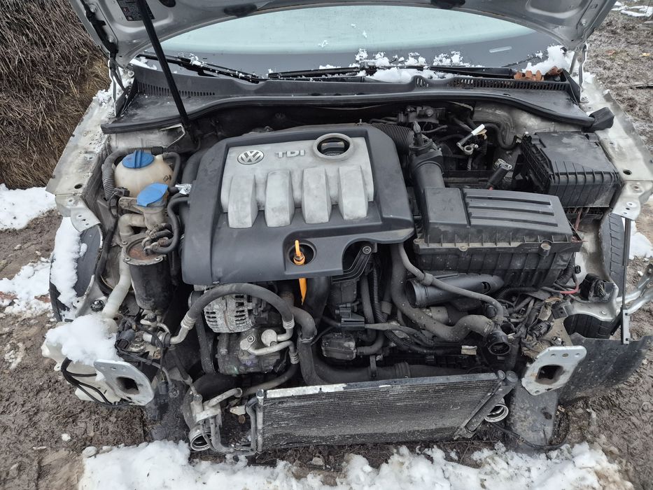Vand sau dezmembrez Golf 5 break 1.9Tdi  2007 cod motor BXE