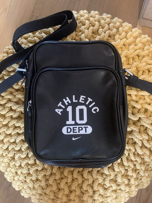 Чантичка NIKE