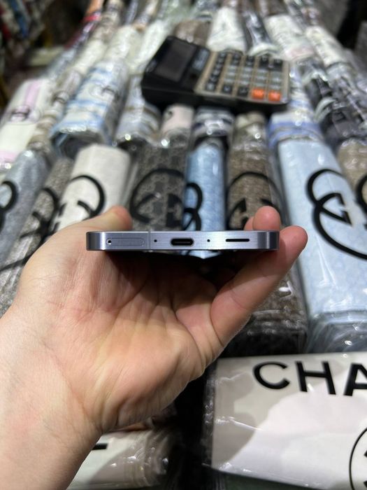 Самсунг А56 8.128г