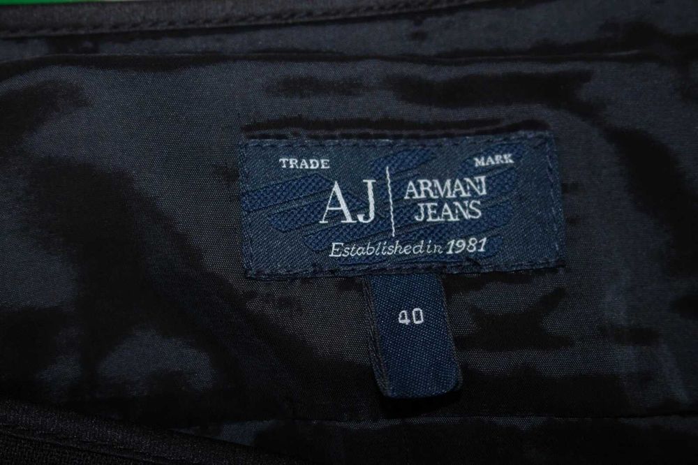 ARMANI JEANS оригинална дамска пола дизайнерска S