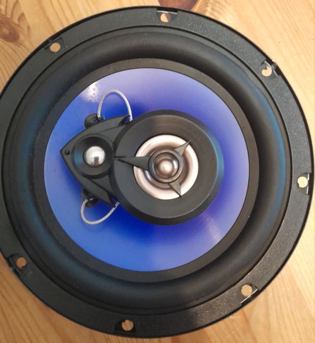 Difuzoare Auto   120w