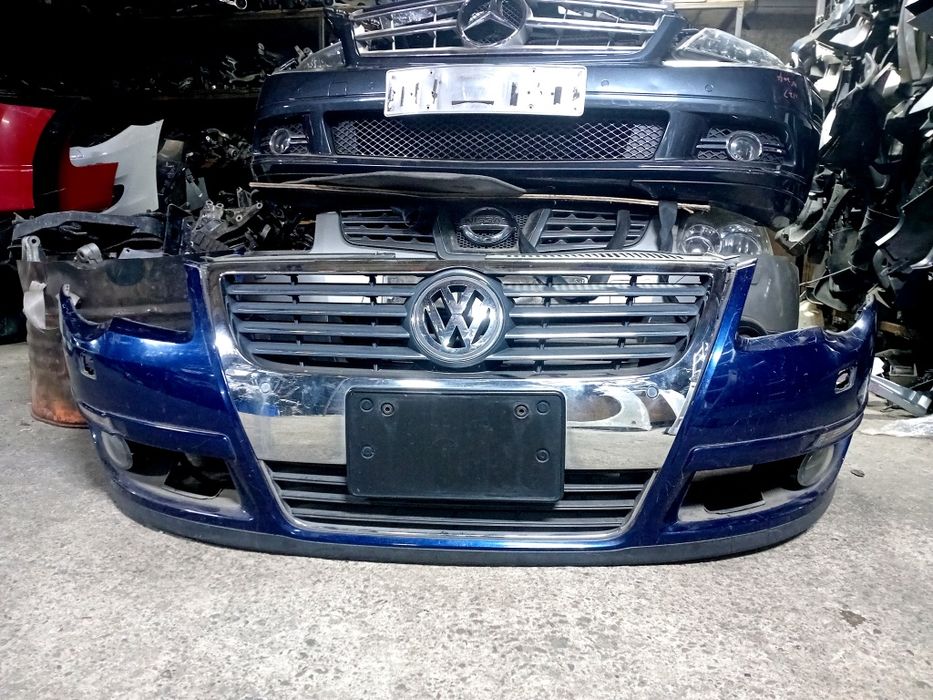 Передний бампер Volkswagen Passat B6