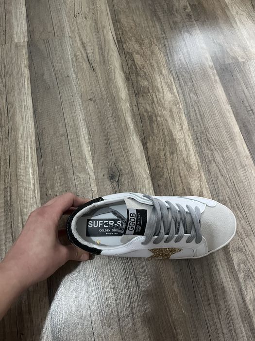 Golden goose noi cu eticheta