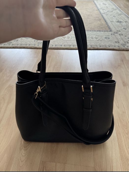 Женская сумка черная