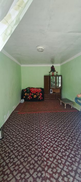 Ховли уй сотилади !