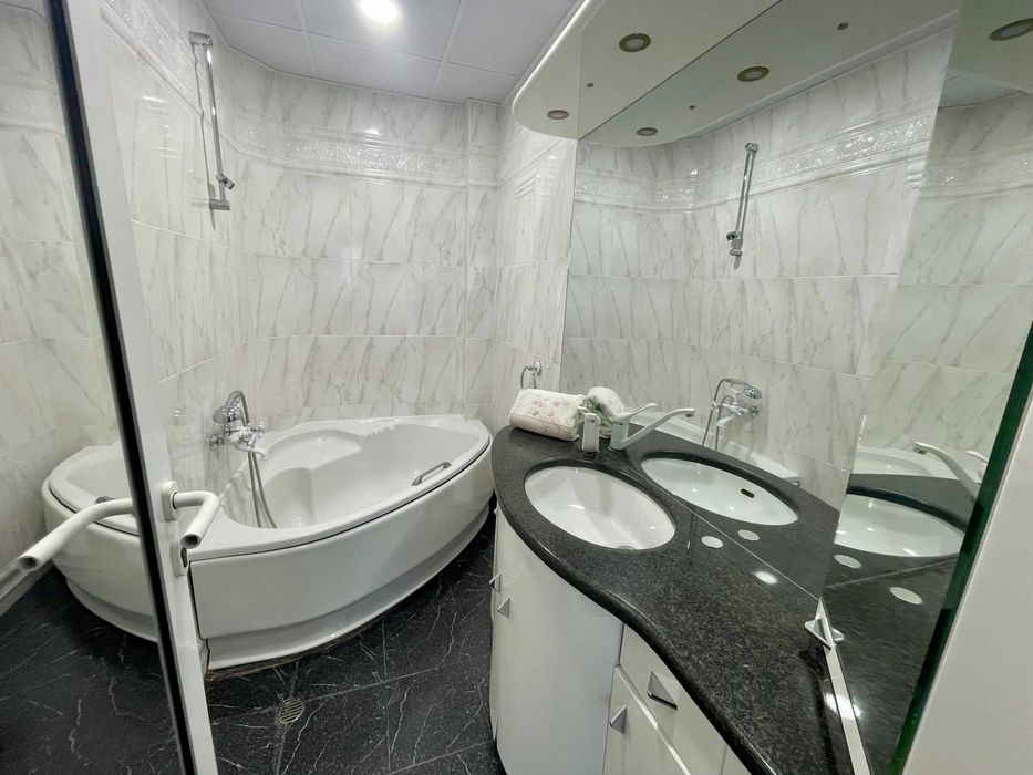 Дава се под наем Тристаен апартамент в Габрово, Беленци - 110 кв.м за 459 € - Снимка #7