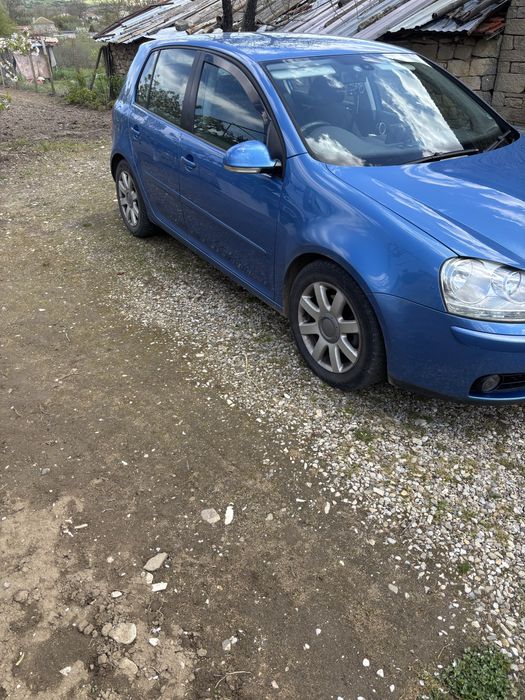Golf 5 в отлично състояние