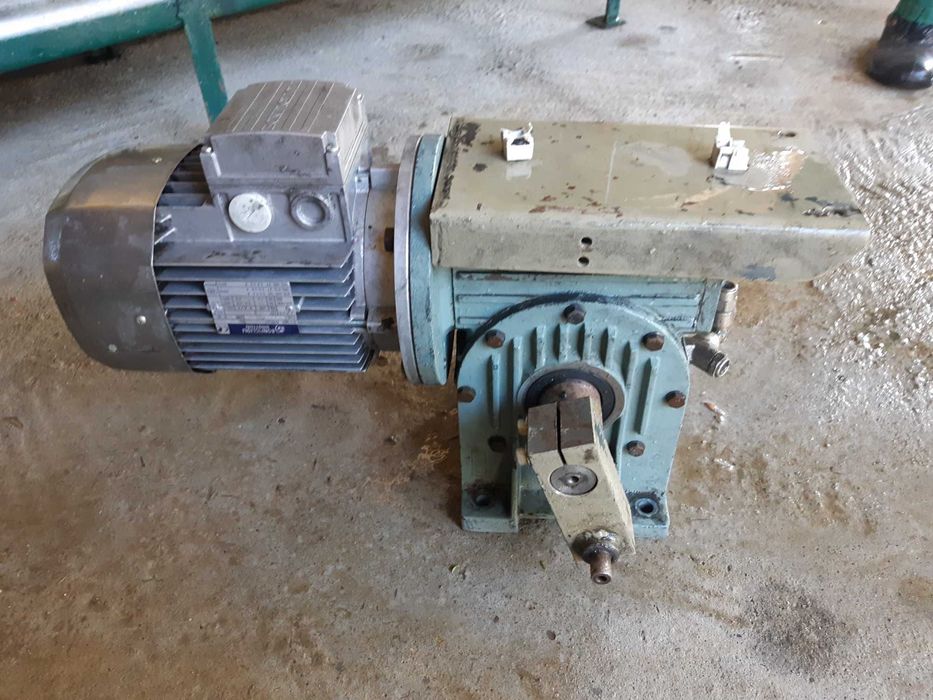 Motor cu reductor