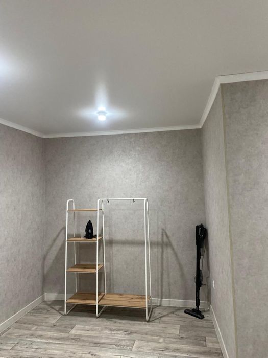 Сдам 1 ком кв . Центр.