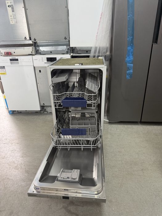 Съдомиялна  за пълно вграждане Siemens 45см