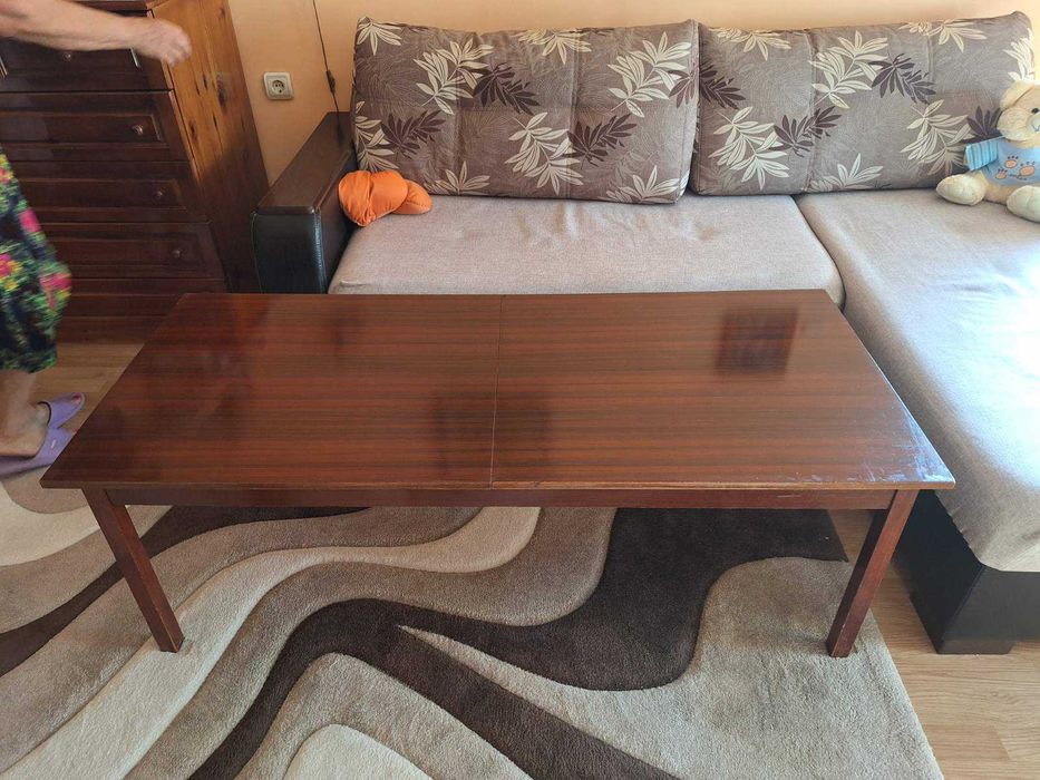 Разтегателна холна маса