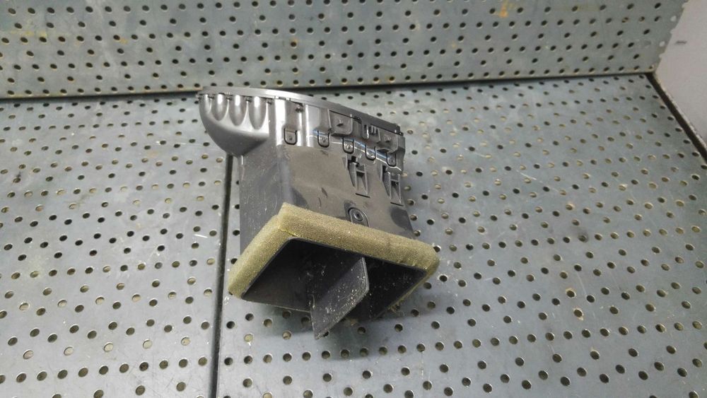Grila ventilatie bord stanga dodge journey 17499e sp17429