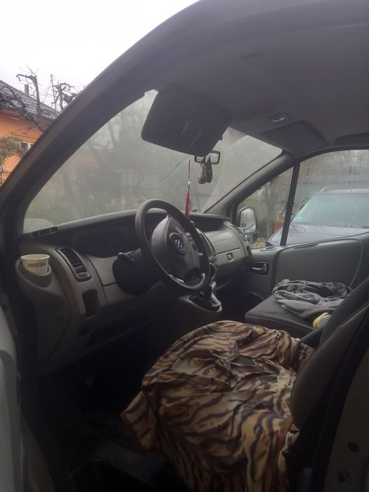 Vand Opel vivaro 8+1 primul proprietar