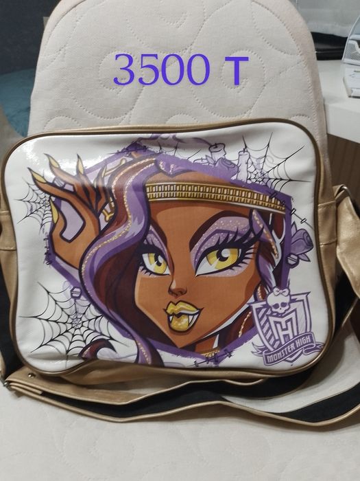 Сумки для девочек.