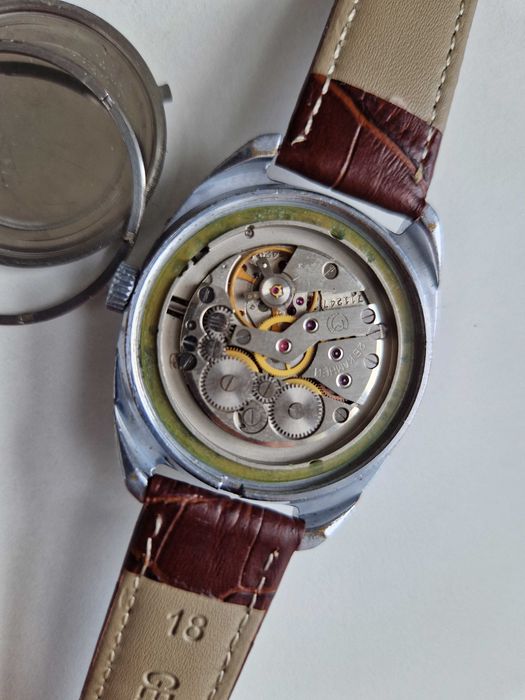 SLAVA, cal. 2428, ръчно нав-е, made in USSR, каса – 37мм