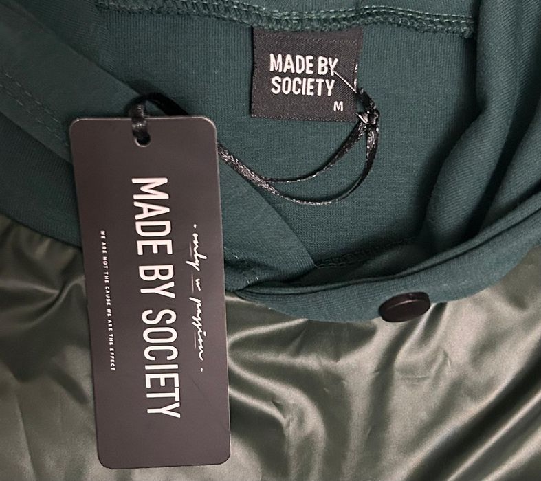 Vând compleu nou de bărbați Made by Society