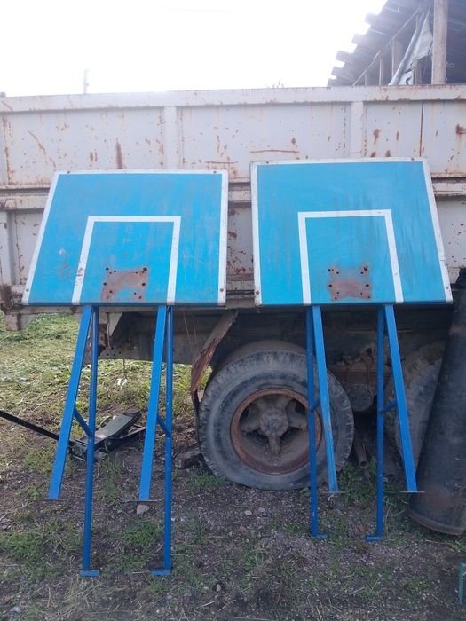 2 баскетбольных щита