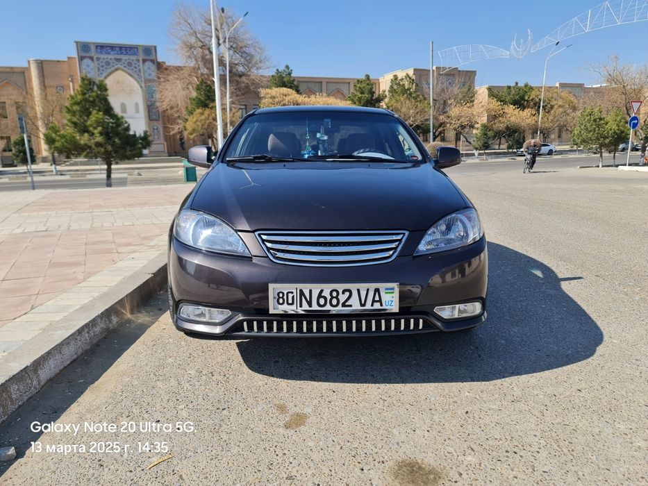 Жентра автомашинаси сотилади.