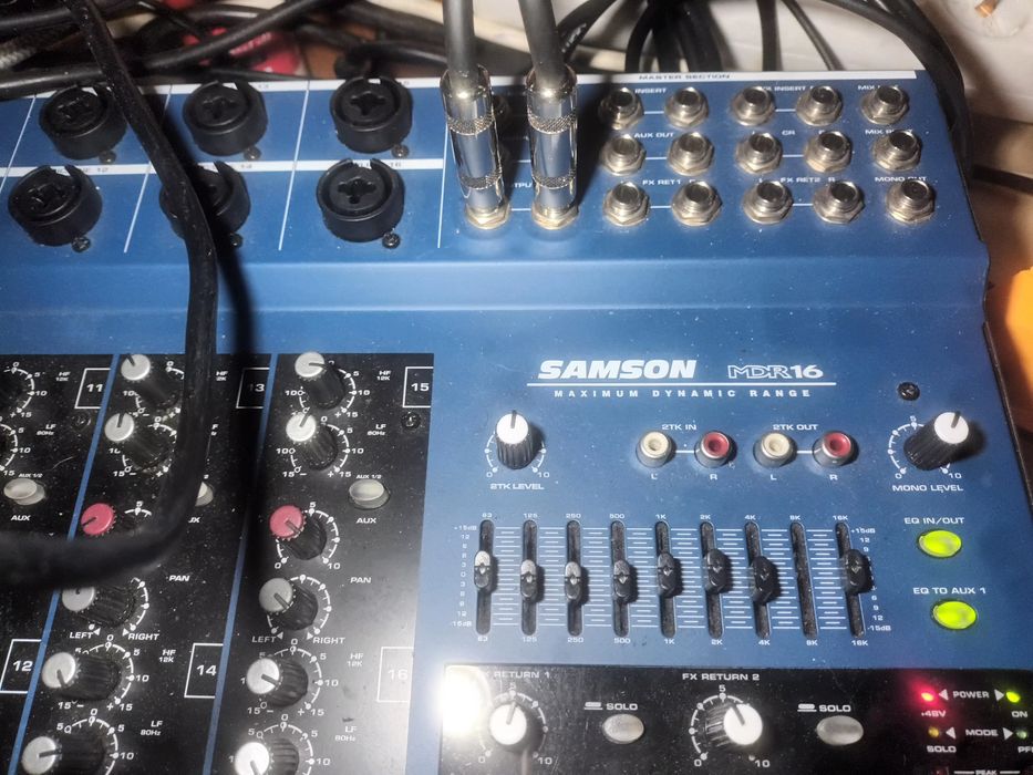 Vsnd mixer samson MDR 16