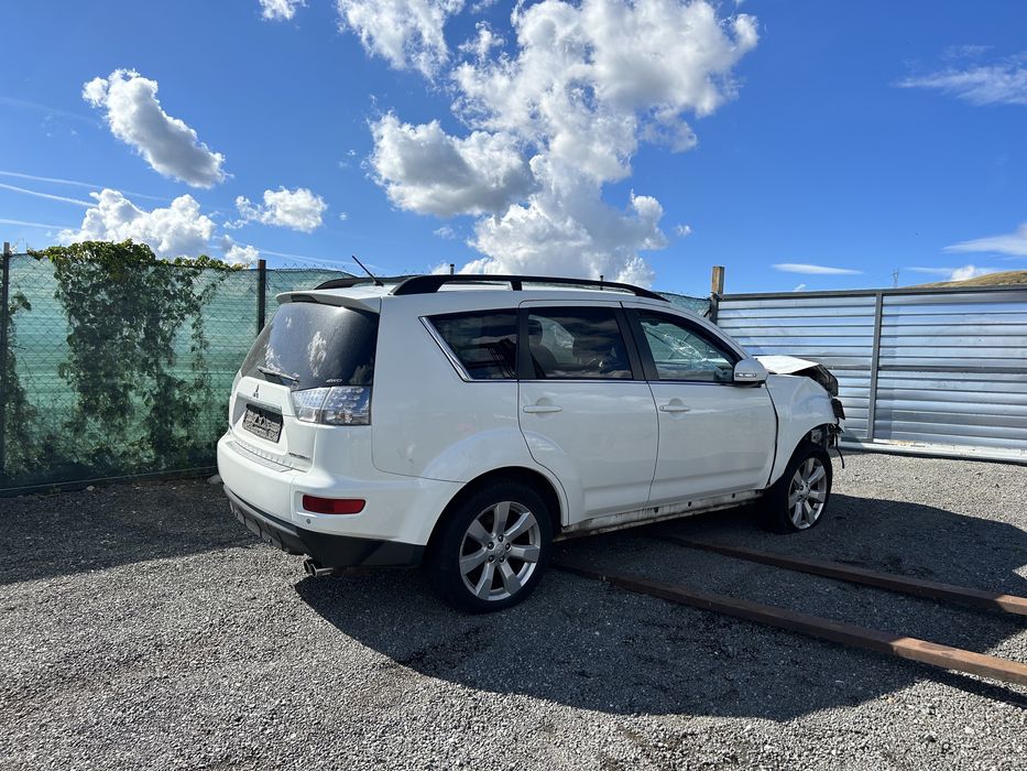 Dezmembrez (piese)Mitsubshi Outlander 2.2  156 cp an 2010-2012  E5