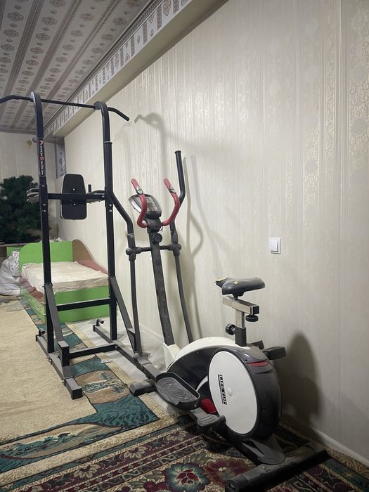 Тренажерный велосипед и турник…….