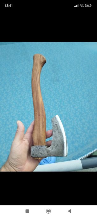 Брадвичка брадва