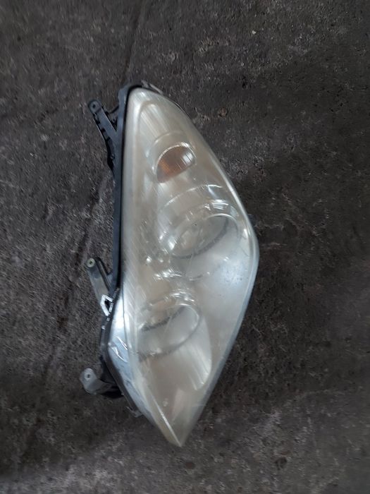 Far stanga opel astra h