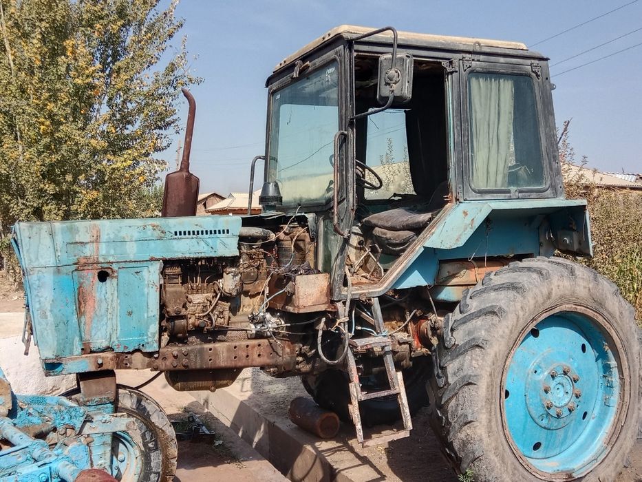 Traktor MTZ Sotiladi