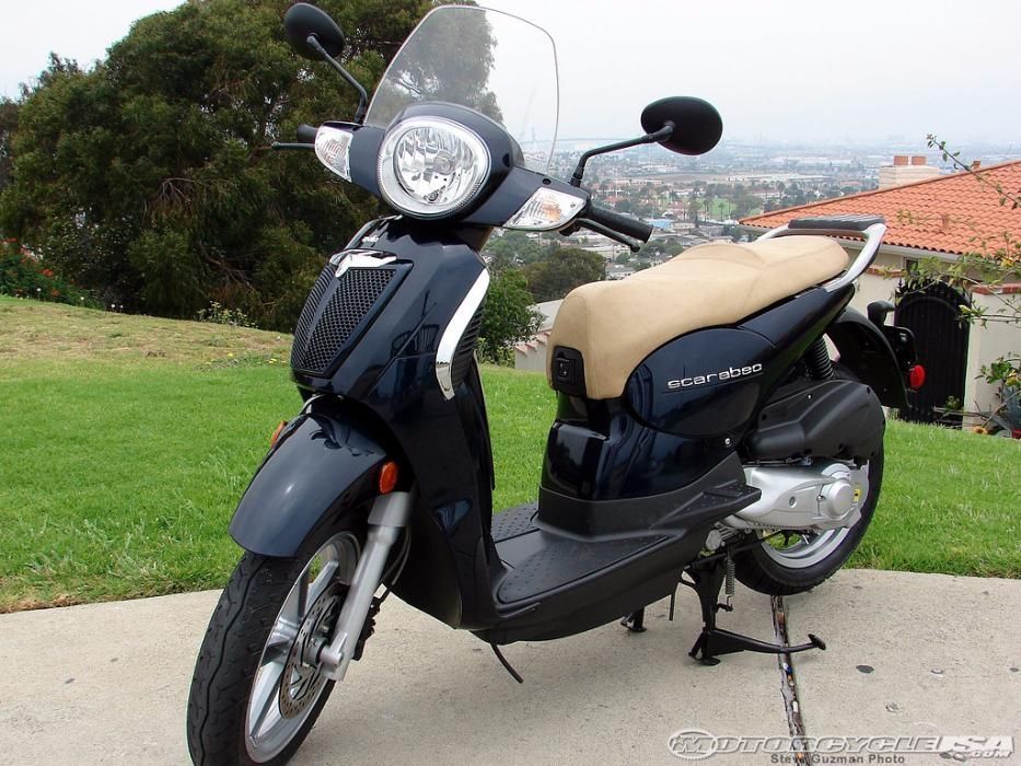 продавам aprilia scarabeo 200i на части