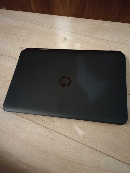 Vând Laptop model Hp