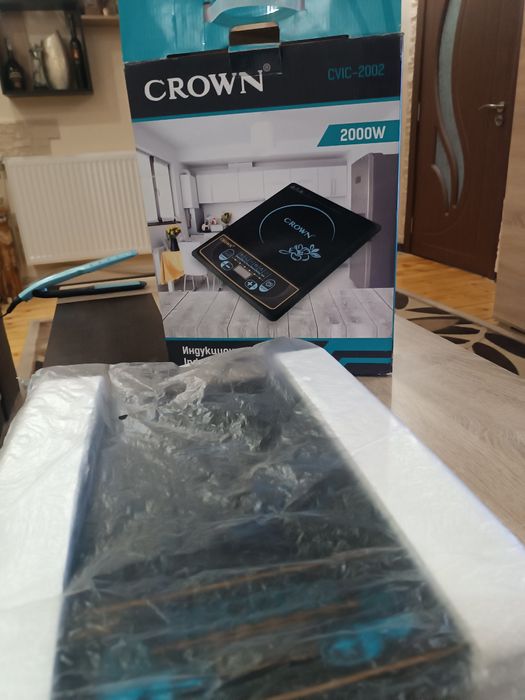 Идукционен котлон Crown