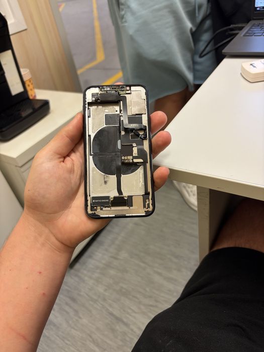 Vand carcasa completa iphone 11 pro