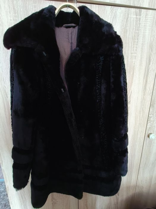 Продам верхнюю одежду