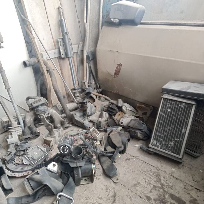 Запчасти на ваз 21099