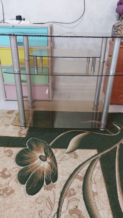 Срочно продам подставка под телевизор