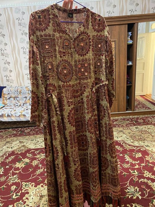 Красивая платье стильно модно