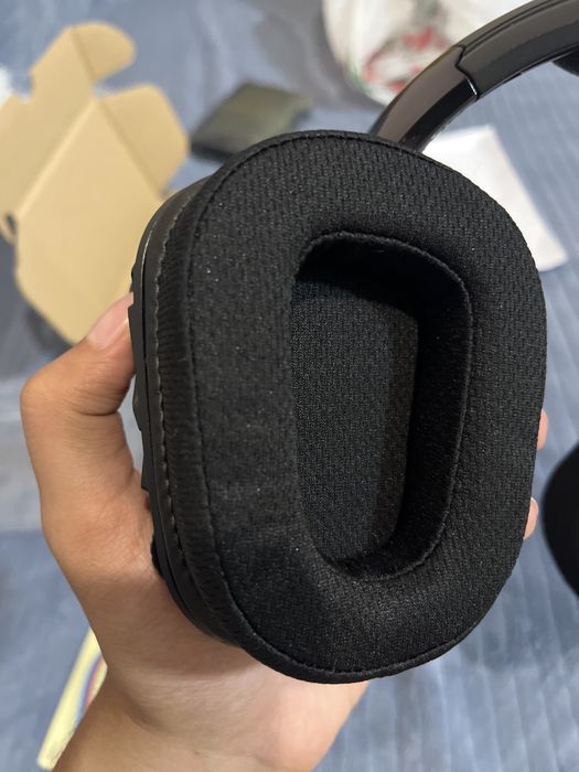 Casti de gaming Logitech G935 cu bureti noi