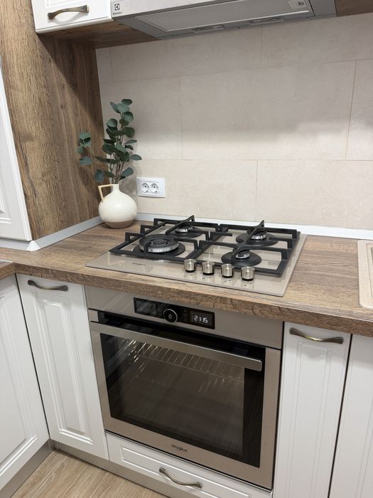 Set Whirlpool – cuptor electric și plită pe gaz