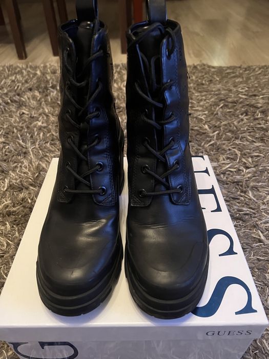 Боти с висок ток Guess