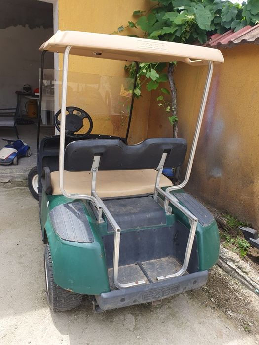 Masina de golf EZ-GO electric