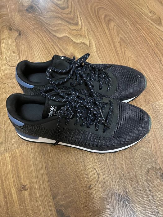 Кроссовки на девочку