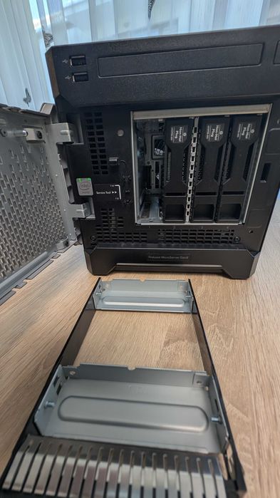 Vand HP G8 Proliant Microserver NAS/Backup/File server/etc.