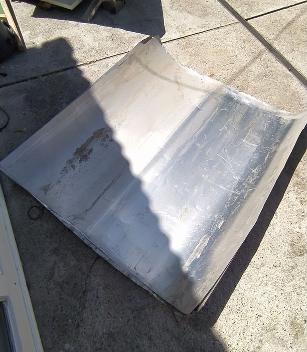 Продам алюминиевые листы тонкие.